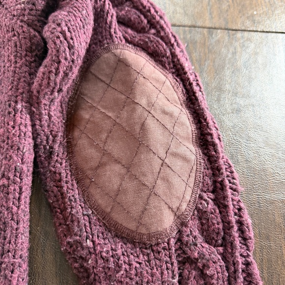 Carhartt Rocksprings Cable Knit Women's Sweater in Burgundy Sz M (8-10) - Picture 6 of 6